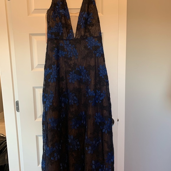 BCBG brea gown - Picture 3 of 4